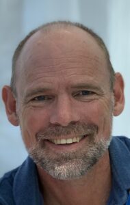 Stora nog för att vara bäst, små nog för att bry sig om varje kund 2 Stora nog för att vara bäst, små nog för att bry sig om varje kund 2