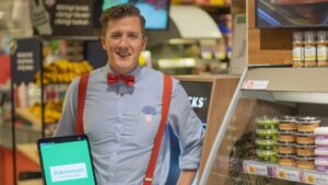 ICA-handlaren Magnus skyddar sin butik mot trängsel med Securitas produkt SafeCount 2 ICA-handlaren Magnus skyddar sin butik mot trängsel med Securitas produkt SafeCount 2