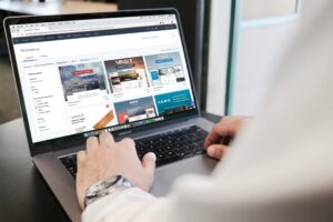 E-handel på frammarsch - regeringen säkerställer väl fungerande marknader genom uppdrag till Konkurrensverket 3