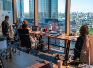 Accenture och Blue Yonder i samarbete för att transformera försörjningskedjor i molnet 3 Accenture och Blue Yonder i samarbete för att transformera försörjningskedjor i molnet 3