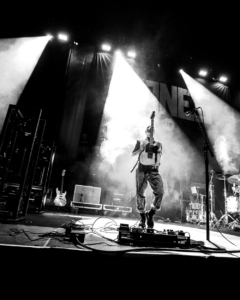 Blackstar lyfts från scenen in i hemmet