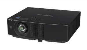 PANASONIC LANSERAR VÄRLDENS LÄTTASTE OCH MINSTA LCD-PROJEKTOR MED FAST LINS I 7000LM-KATEGORIN