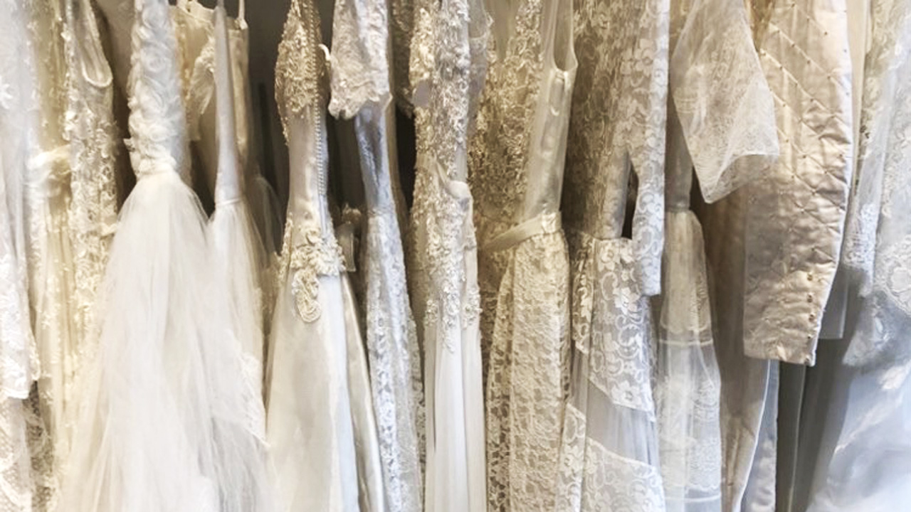 Unikt släpp av bröllopsklänningar second hand Unikt släpp av bröllopsklänningar second hand