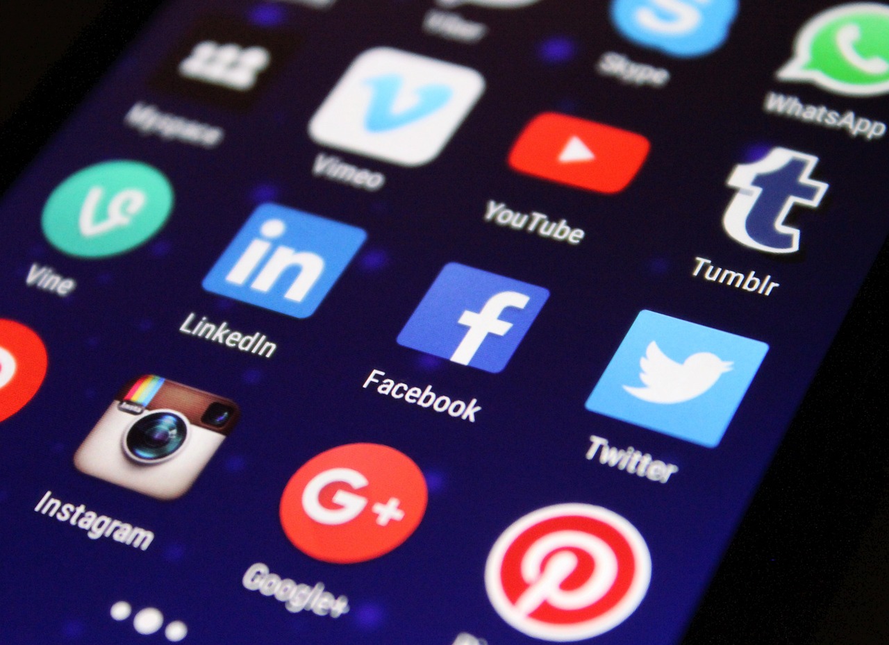 Varning för falska profiler i sociala medier Varning för falska profiler i sociala medier