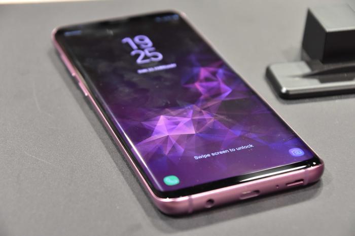 Nu kommer Galaxy S10, S10+ och S10e till butiker