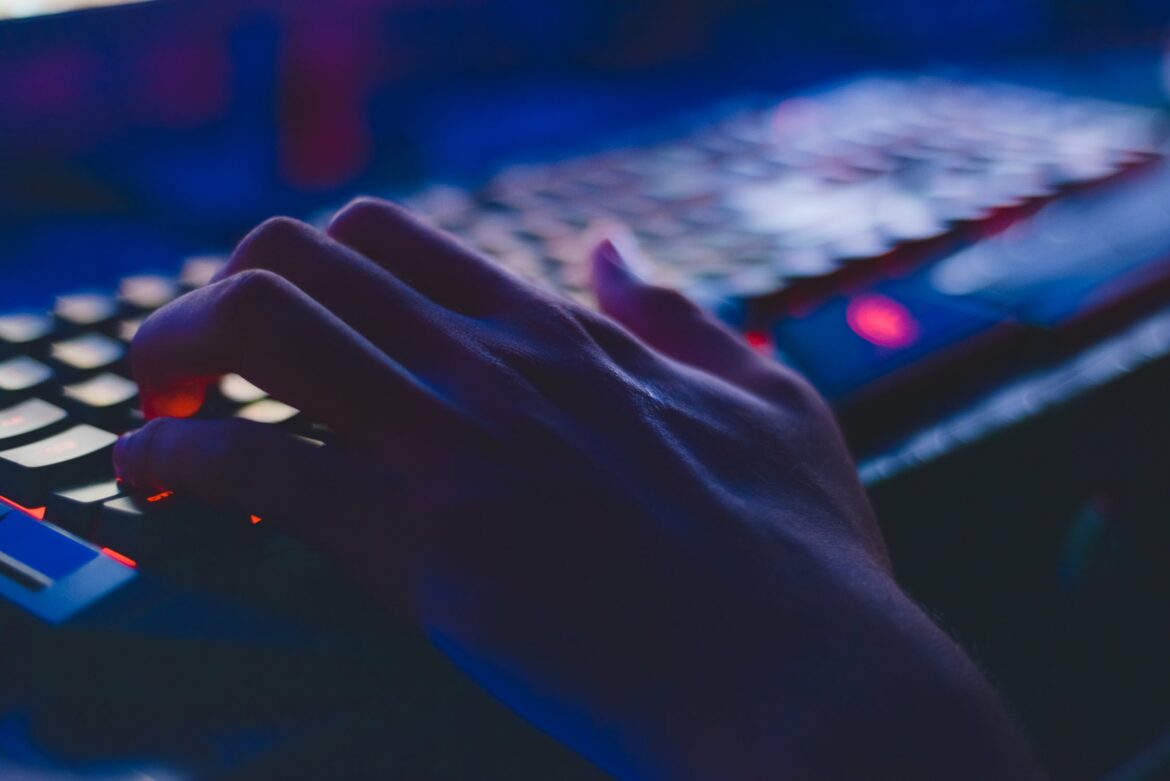 Hundratusentals gaming-konton stjäls och säljs via Darknet-forum