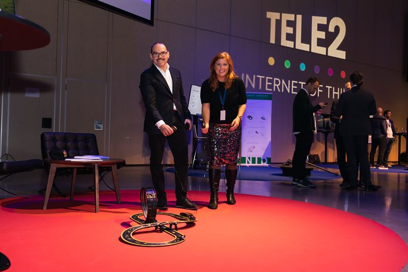 Tele2 möjliggör trådlös laddning av elfordon under färd genom nytt avtal med Elonroad