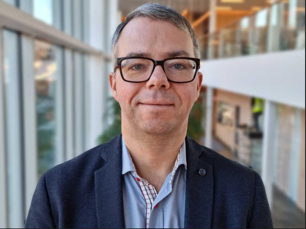 MIT-undersökning: Detaljhandeln planerar investera mer i CX-teknik kommande år Detaljhandeln ligger långt framme, men kundupplevelsen omnikanaler är en utmaning