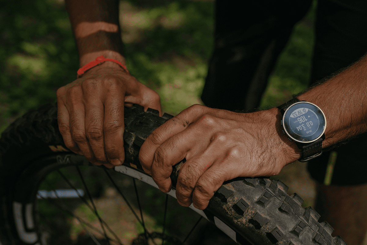 Oslagbar batteritid och kraftfull ny processor i slimmat format – här är nya Suunto 9 Peak Pro