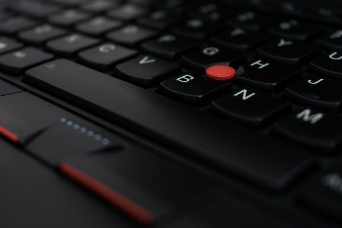 Lenovo presenterar revolutionerande AI-enheter på Lenovo Innovation World 2024